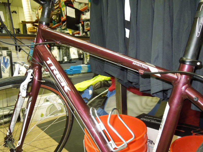 Load image into Gallery viewer, Used Trek 7.2 FX WSD 700cc Hybrid Bicycle
