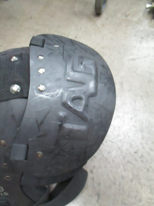 Used Tag Battle Gear II TSP100 Youth Large Football Shoulder Pads