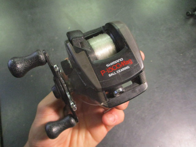 Load image into Gallery viewer, Vintage Shimano Bantam P-1500 Mag Baitcasting Fishing Reel

