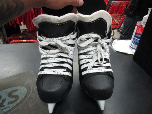 Used Ccm Tacks 9040 Size 13 Youth Hockey Skates