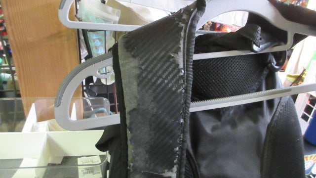 Load image into Gallery viewer, Used Easton Walk-Off IV Baseball Back Pack
