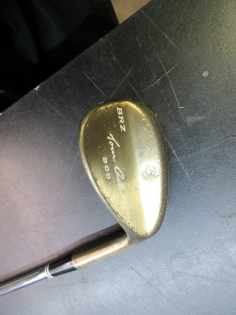 Load image into Gallery viewer, Used Cleveland 900 Bronze Tour Action Wedge - RH
