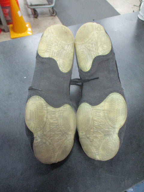 Load image into Gallery viewer, Used Asics JB Elite III Wrestling Shoes Size 9
