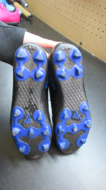 Load image into Gallery viewer, Used Adidas Goletto Soccer Cleats - Size 5
