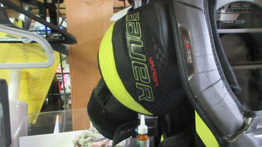Used Bauer Vapor 3X Pro Hockey Shoulder Pads - Size JR Small