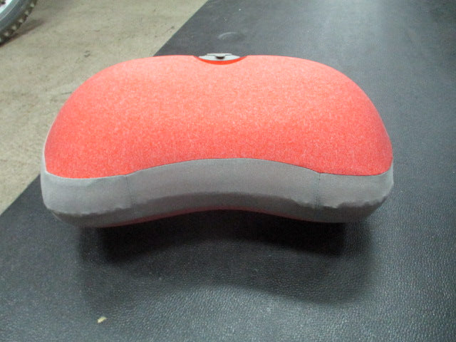 Load image into Gallery viewer, Used Leisure Co MoonLite Inflatable Pillow

