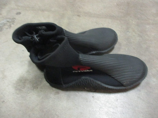 Used Pinnacle Dive Booties Size 5 / 4 / 37