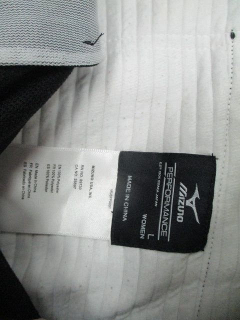 Load image into Gallery viewer, Used Mizuno Elastic Bottom Womens Large Softball Pant
