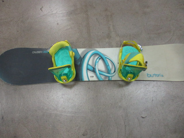 Load image into Gallery viewer, Used Burton Curzer 139cm w/ Salomon Vendetta Bindings Size Small

