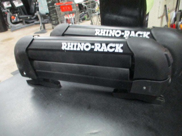 Load image into Gallery viewer, Used Rhino Rack For 3 Skis Or 2 Snowboard Missing Clamp Kit
