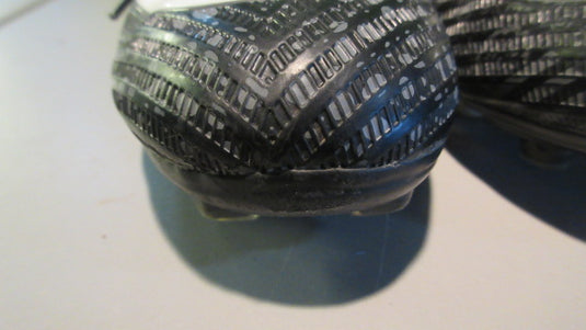 Used FG Youth 5Y Soccer Cleats
