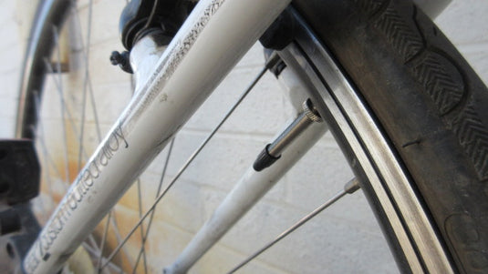 Used Fiji Hybrid 3.0 Absolute Adult 20" Frame Bicycle - Gears Needs to be Tuned