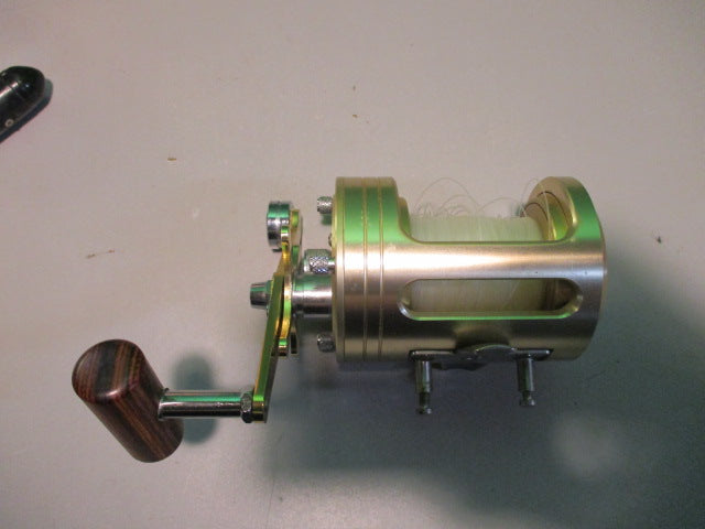 Load image into Gallery viewer, Used Shimano Designed For Professionals Triton mark II Gold FISHING REEL
