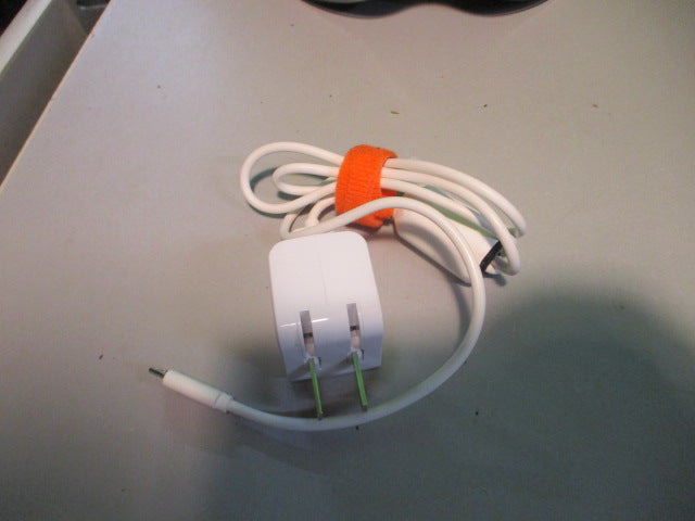 Load image into Gallery viewer, Used Abom Heet Heated Snowboard Googles W/ Charger
