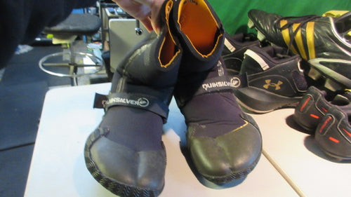 Used Quicksilver Scuba Boots Size 9