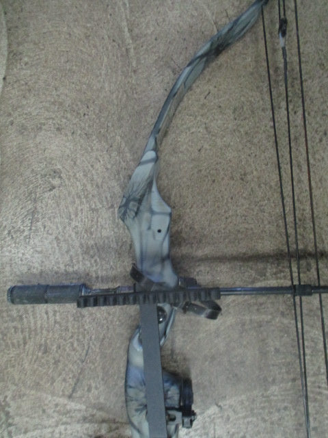Used Gale Force 65lb Draw Compound Bow