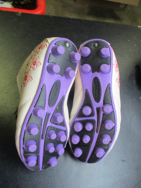 Load image into Gallery viewer, Vizari Magnolia Soccer Cleats Youth Size 8
