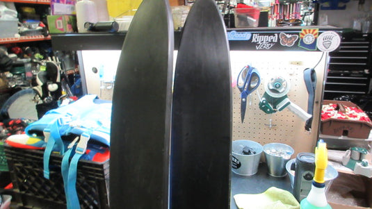 Used Competition Zone 66"  Water Skis