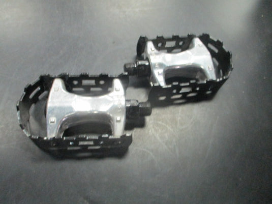 Used metal Bike Pedals