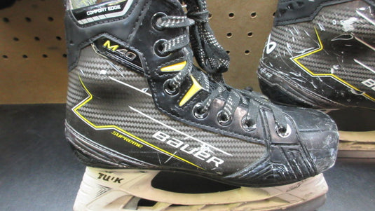 Used Bauer Supreme M40 Hockey Skates - Size 2.5