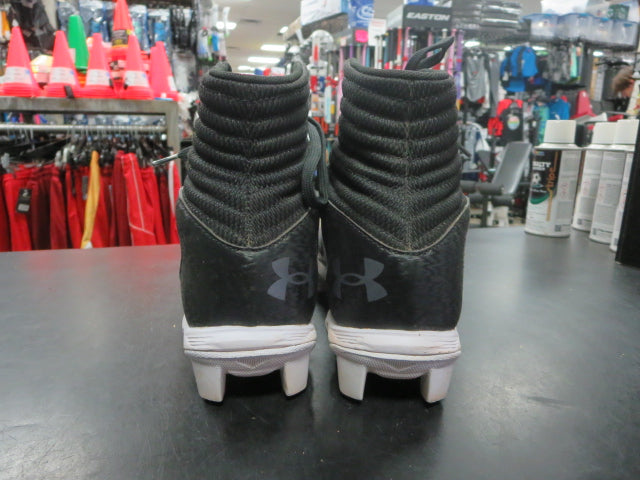Load image into Gallery viewer, Used Under Armour Highlight Franchise Football Cleat Size 4.5Y
