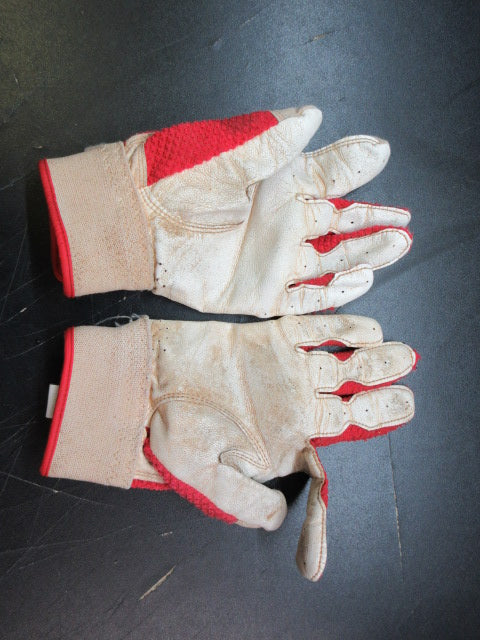 Load image into Gallery viewer, Used Marucci Batting Gloves - Size Youth Large
