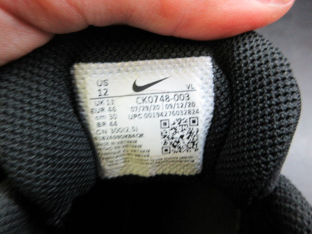 Load image into Gallery viewer, Used Nike Alpha Huarache Elite 4 Turf Shoes - Size 12

