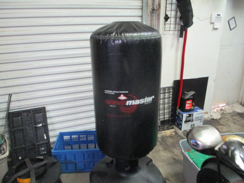 Used Century Wavemaster poweline FREE STANDING HEAVY BAG