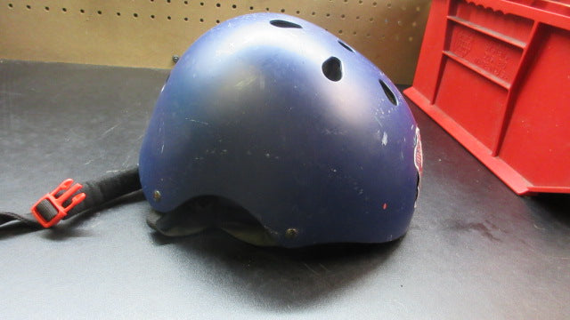 Load image into Gallery viewer, Used Skating Helmet

