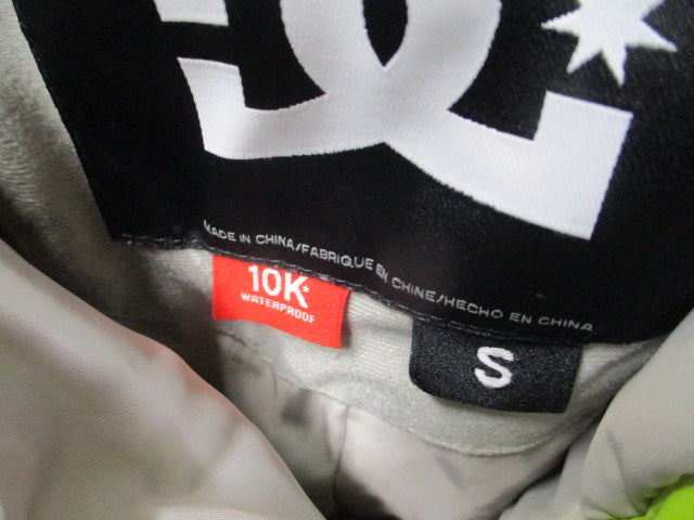 Load image into Gallery viewer, Used DC 10K Snow Pants Youth Size Small
