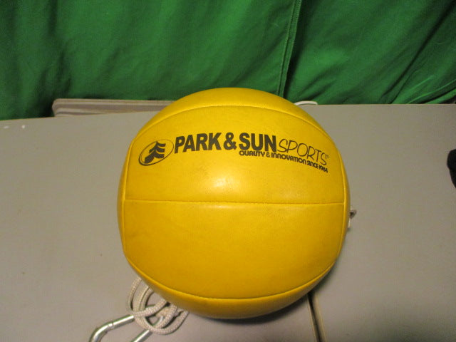 Load image into Gallery viewer, Used Park &amp; Sun Soft Touch Tetherball
