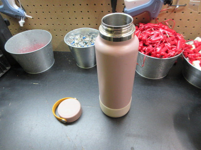 Load image into Gallery viewer, Used HydroFlask Water Bottle - 40oz
