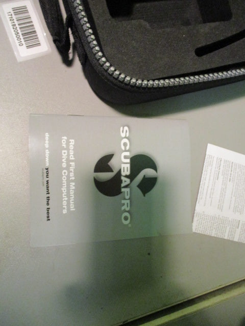 Load image into Gallery viewer, Used ScubaPro G2 DIVE COMPUTER With Heart Rate Transmitter and Case
