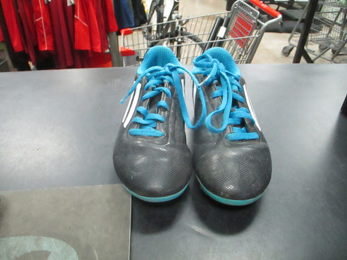 Used Adidas Size 1.5 Soccer Cleats