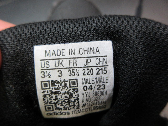 Load image into Gallery viewer, Used Adidas HVC 2 Wrestling Shoes - Size 3.5
