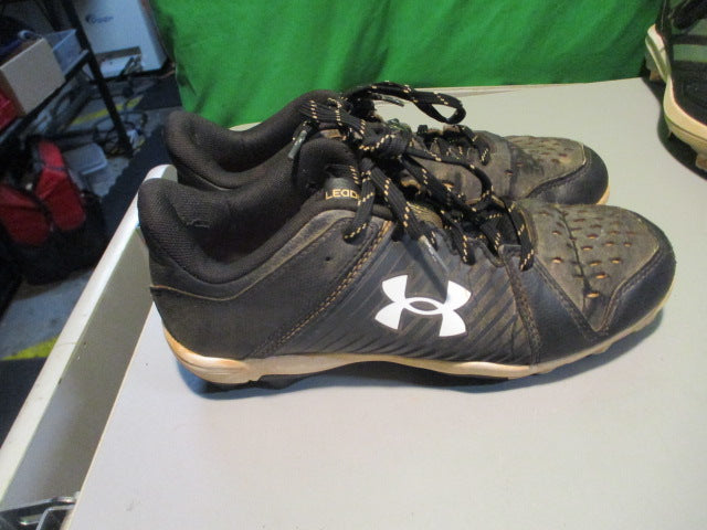Load image into Gallery viewer, Used Under Armour Leadoff Size Youth 5.5 Cleats
