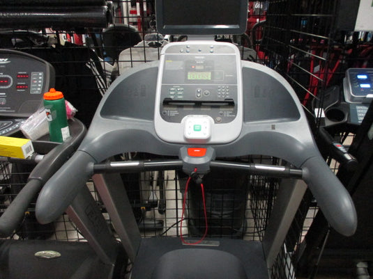 Used Precor 932i Treadmill