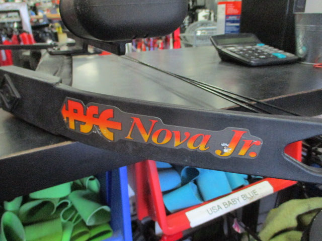 Load image into Gallery viewer, Used PSE Nova Jr. Compound Bow With Quiver
