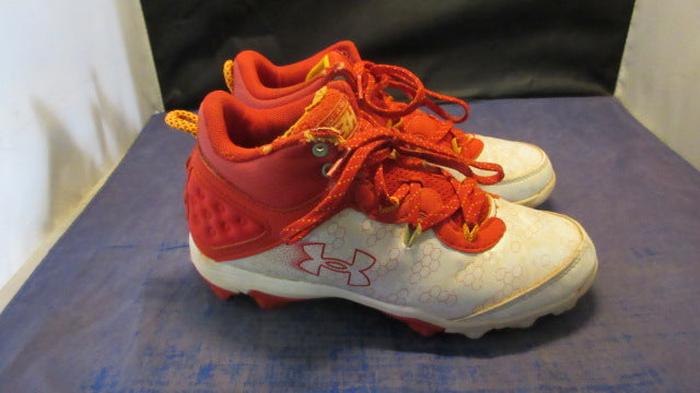 Load image into Gallery viewer, Used Under Armour Harper 8 TPU Cleats Youth Size 4 - wear on ankles

