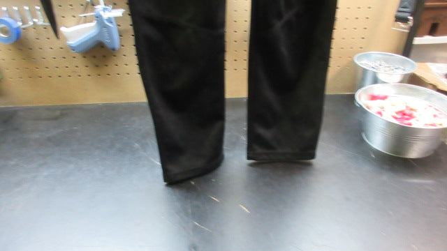 Load image into Gallery viewer, Used Under Armour Open Bottom Baseball Pants - Size Youth XL

