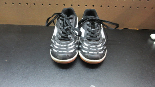 Used Diadora Indoor Soccer Shoes - Size Youth 11