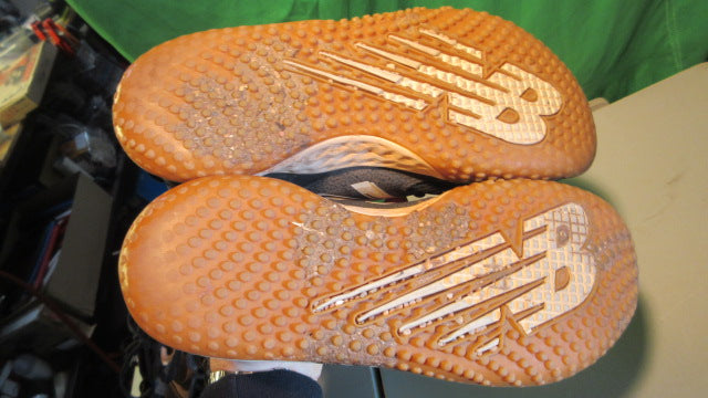 Load image into Gallery viewer, Used New Balance Turf Cleats Size 7
