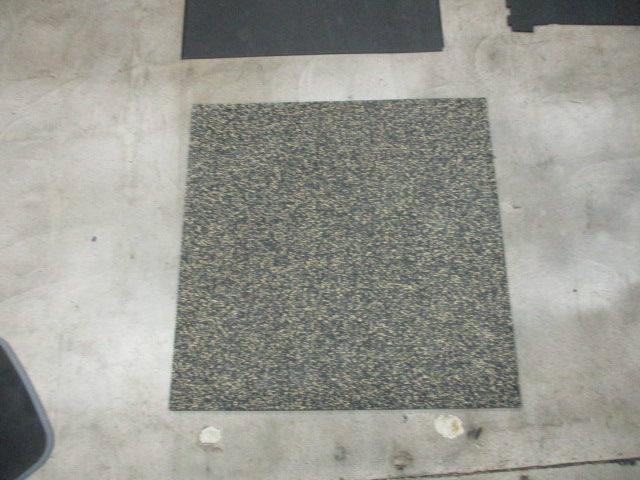 Load image into Gallery viewer, Used 38&quot; X 38&quot; Gym Mat
