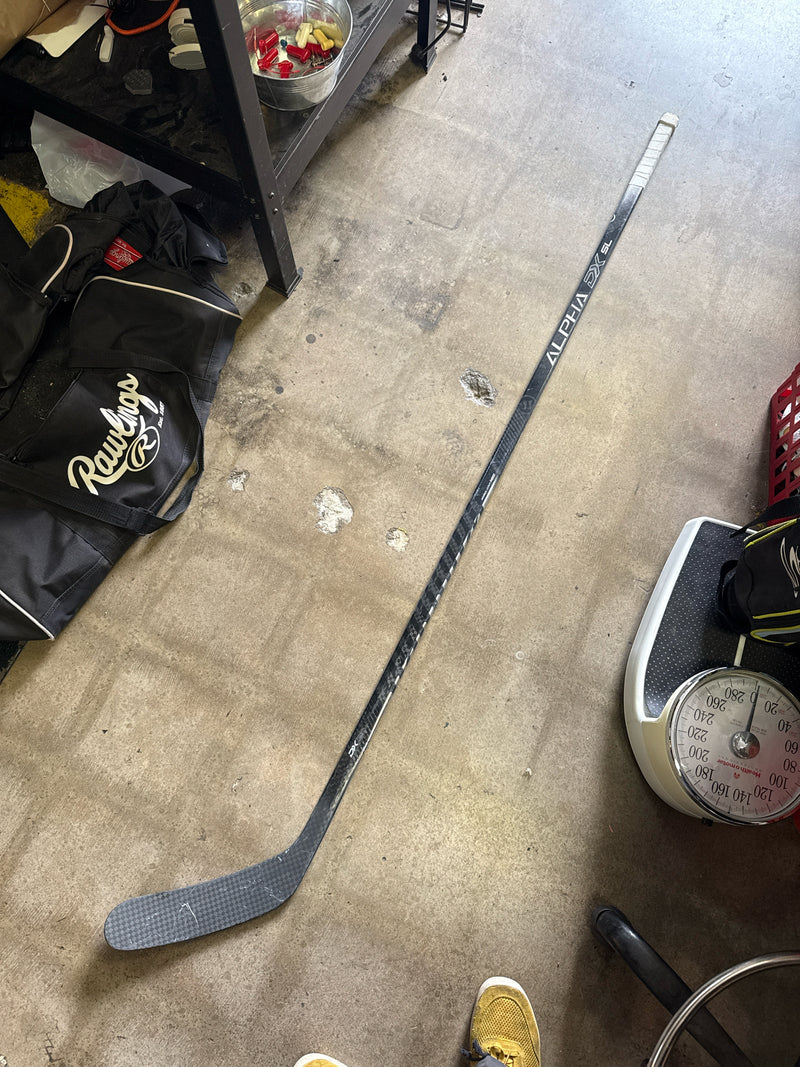 Load image into Gallery viewer, Used Warrior Alpha DX SL 2.0 Pro Stock Right Hand Hockey Stick
