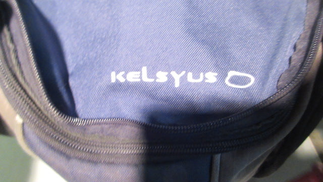 Load image into Gallery viewer, Used Kelsyus fanny Pack Cooler
