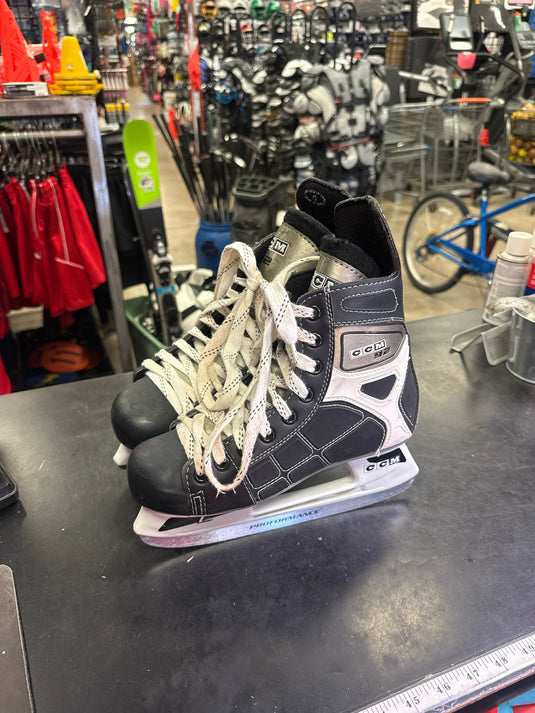Used CCM 92 NHL Ice Hockey Skates Size 5
