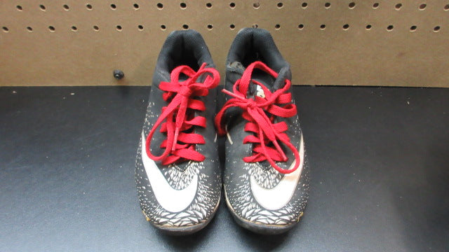 Load image into Gallery viewer, Used Nike Vapor 2 Shark Football Cleats - Size Youth 13
