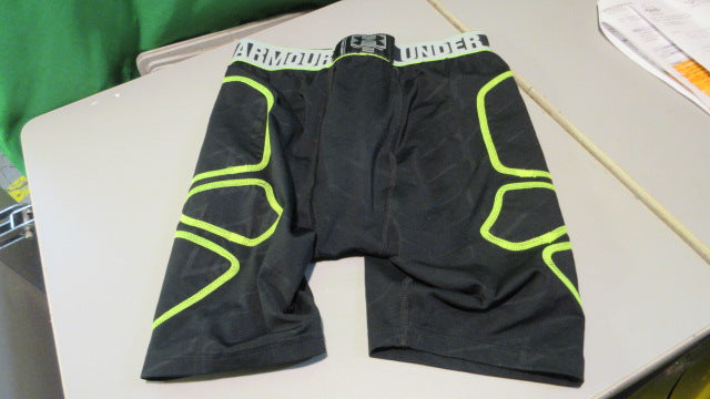 Load image into Gallery viewer, Used Under Armour Padded Youth Medium Compression Shorts
