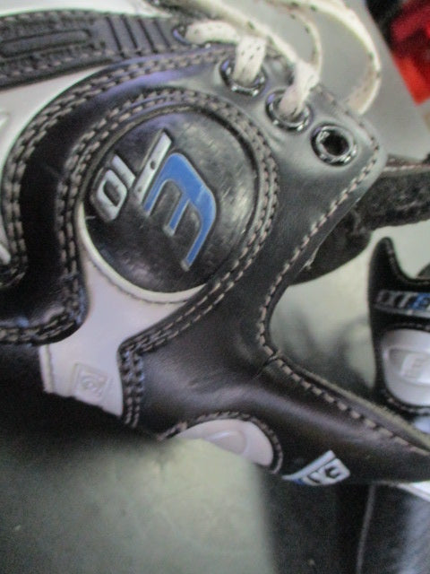 Used CCM Externo E10 Hockey Skates Size 5