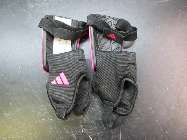 Load image into Gallery viewer, Used Adidas Tiro Match Shin Guards - Size Small
